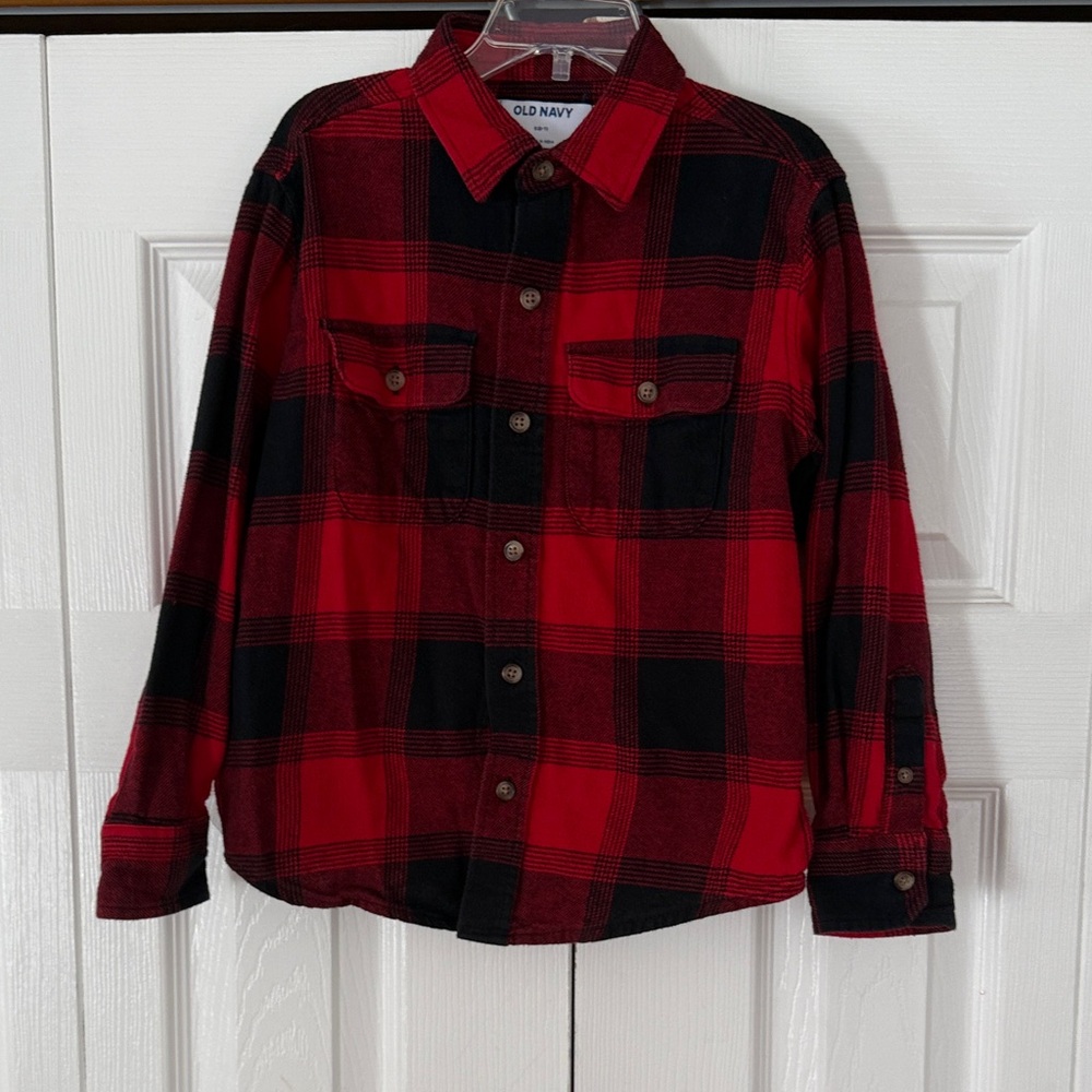 Old Navy boy’s Casual Red and Black Checkered Flannel Shirt